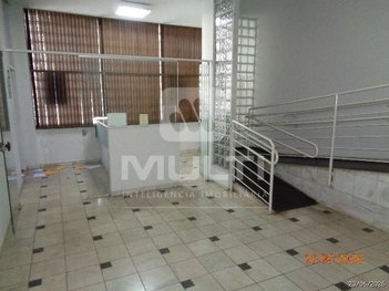 house em Avenida Getúlio Vargas, Daniel Fonseca - Uberlândia - MG