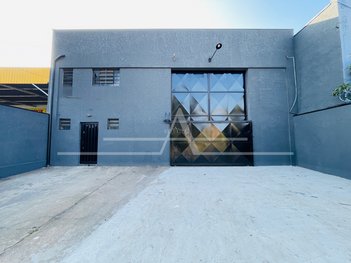 industrial em Avenida Juscelino Kubitschek de Oliveira, Matadouro - Bragança Paulista - SP