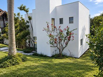 house em Estrada Haroldo Soares Glavan, Cacupé - Florianópolis - SC