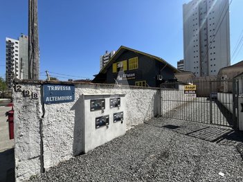 house em Rua Jaguaruna, Centro - Joinville - SC