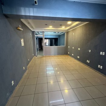 business em Rua Pedro de Toledo, Centro - Indaiatuba - SP