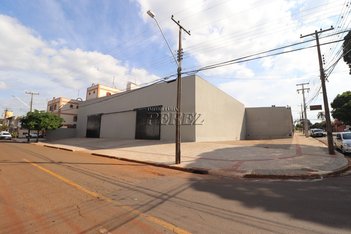 industrial em Rua Tabajaras, Vila Ziober - Londrina - PR