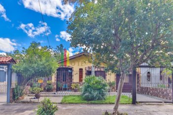 house em Rua Maestro Leo W. Schneider, Parque Santa Fé - Porto Alegre - RS