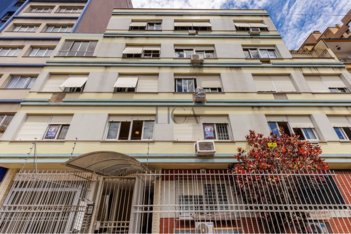 apartment em Rua Felipe Camarão, Rio Branco - Porto Alegre - RS