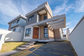 house em Rodovia Doutor Antônio Luiz Moura Gonzaga, Rio Tavares - Florianópolis - SC