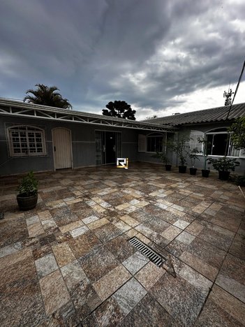 commercial_building em Rua Dulcília Sequinele Pinheiro, Boqueirão - Curitiba - PR