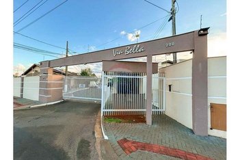 house em Rua Madre Henriqueta Dominici, Lagoa Dourada - Londrina - PR