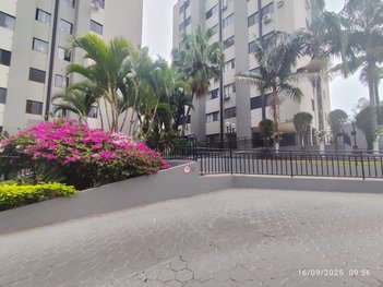 apartment em Avenida Garibaldi Deliberador, Cláudia - Londrina - PR