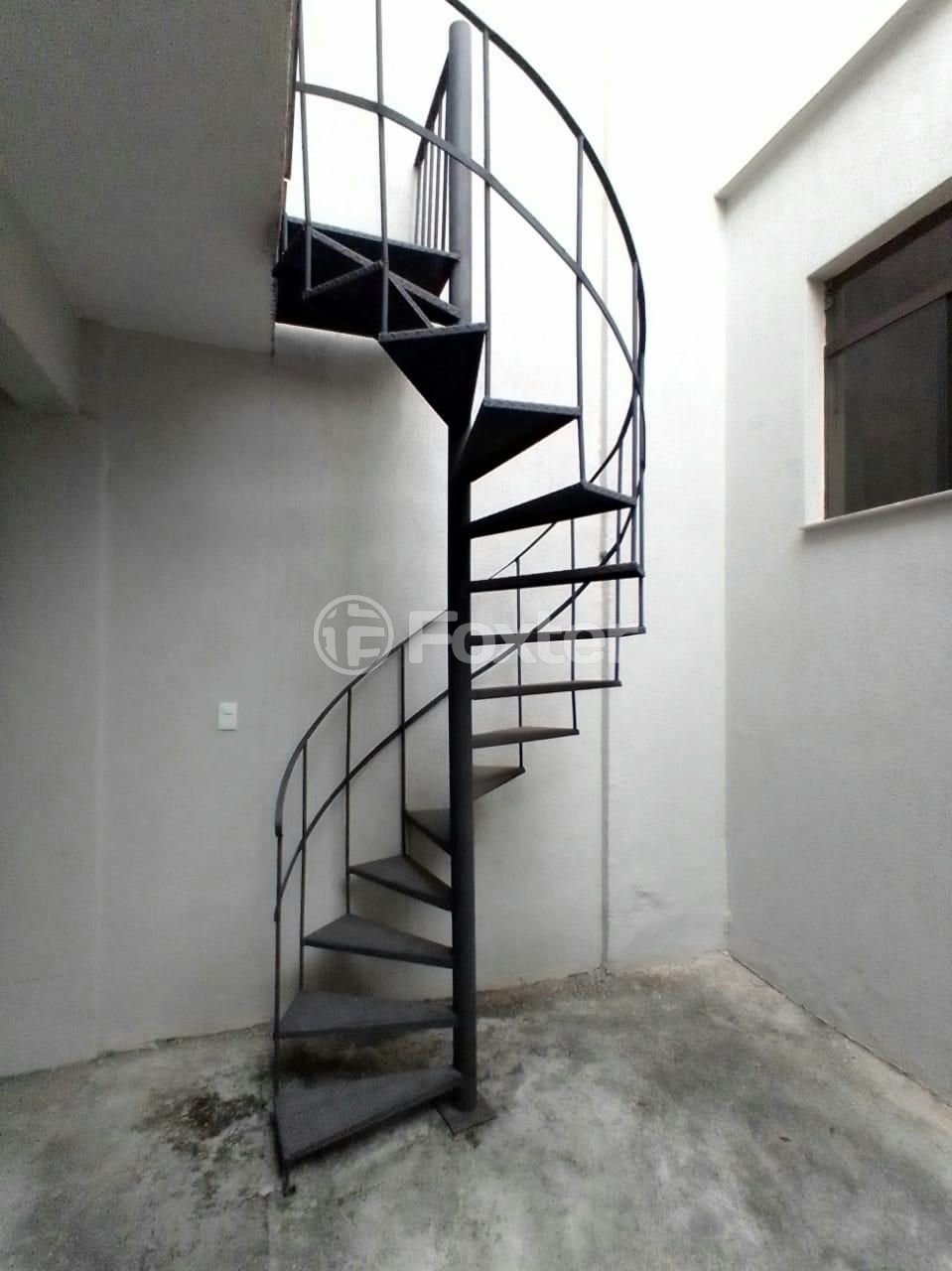 410 escada.jpeg