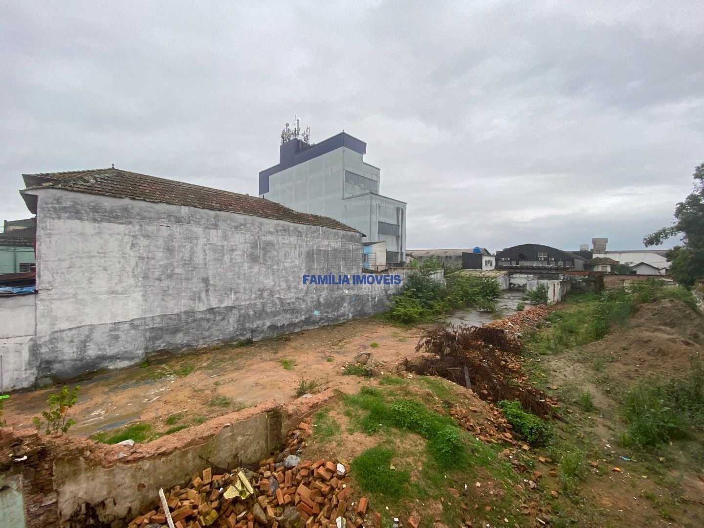 Alugar Terreno para fim comercial na  Vila Matias Santos SP