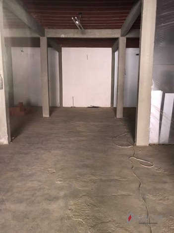 industrial em Rua Atílio Marotti, Quarteirão Brasileiro - Petrópolis - RJ