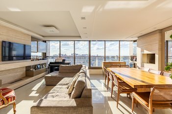 apartment em Rua Primeiro de Janeiro, Três Figueiras - Porto Alegre - RS