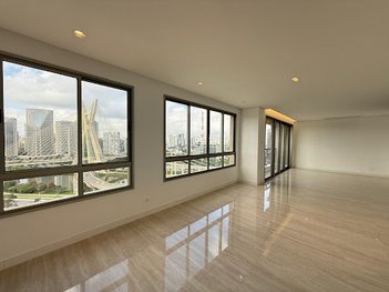apartment em Avenida Duquesa de Goiás, Real Parque - São Paulo - SP