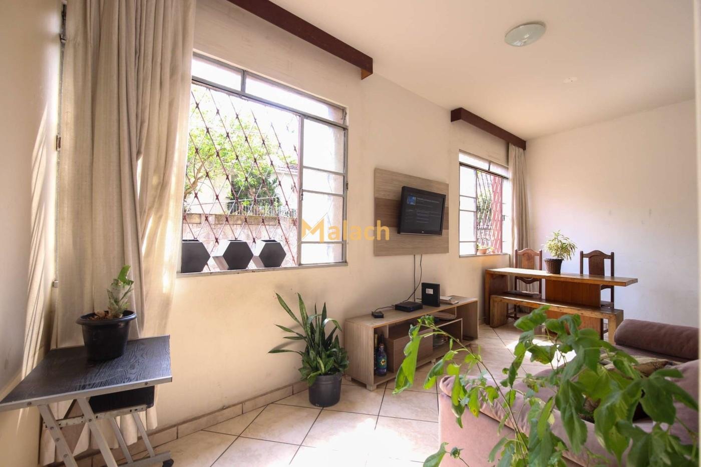 Apartamento com 3 quartos — Alto Barroca, Belo Horizonte