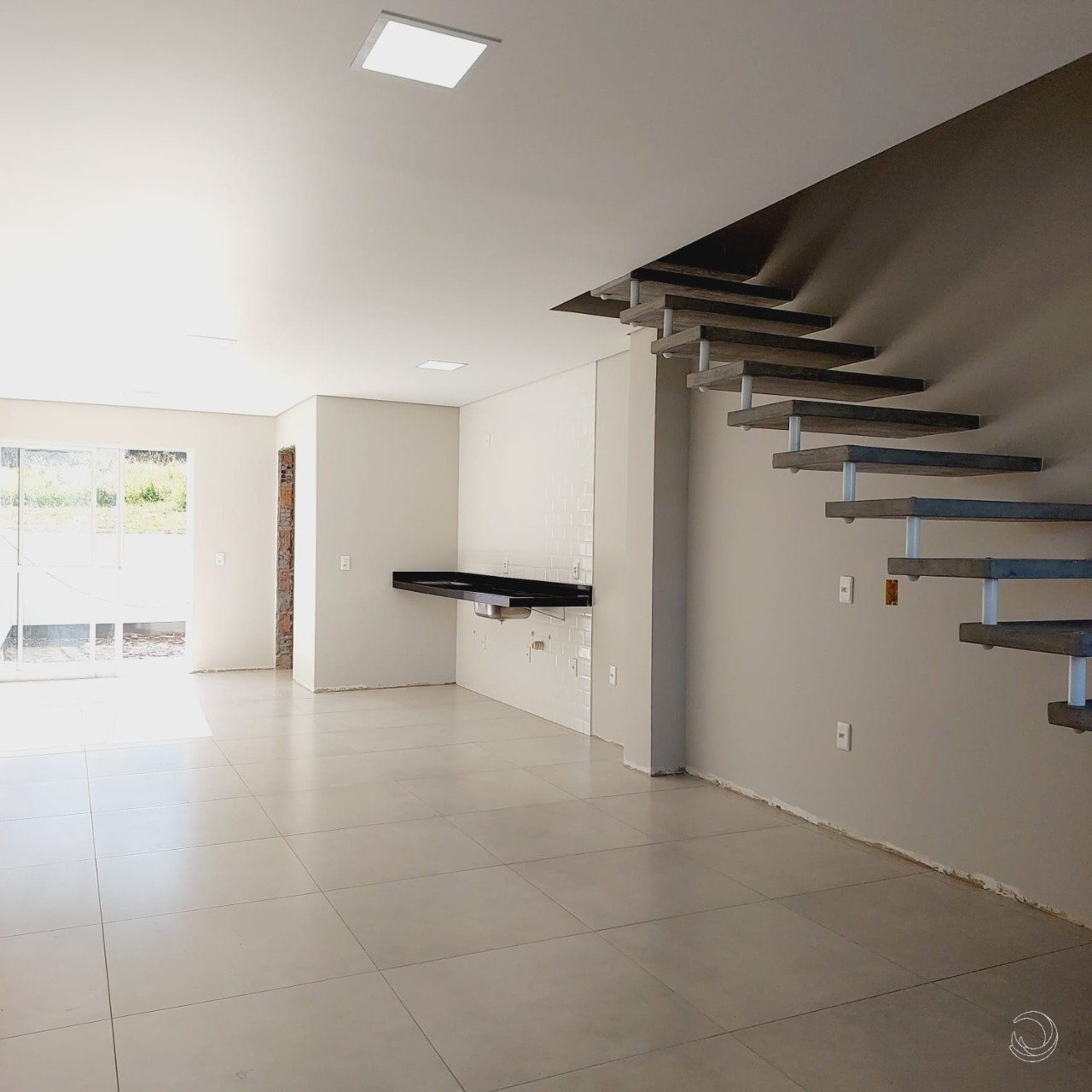 1-sobrado-com-2-suites-em-areias-sao-jose