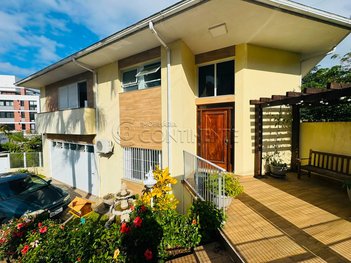 house em Rua Fritz Muller, Coqueiros - Florianópolis - SC