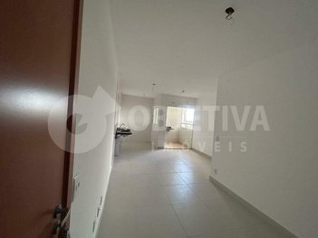 apartment em Rua Nicolau Alves de Brito, Laranjeiras - Uberlândia - MG