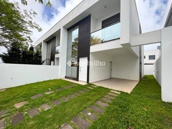 house em Rua do Farol, Campeche - Florianópolis - SC