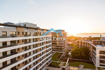 apartment em Avenida Wenceslau Escobar, Cristal - Porto Alegre - RS