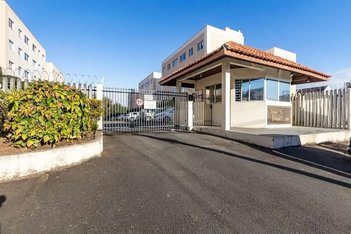 apartment em Rua Professor Rodolfo Belz, Santa Cândida - Curitiba - PR