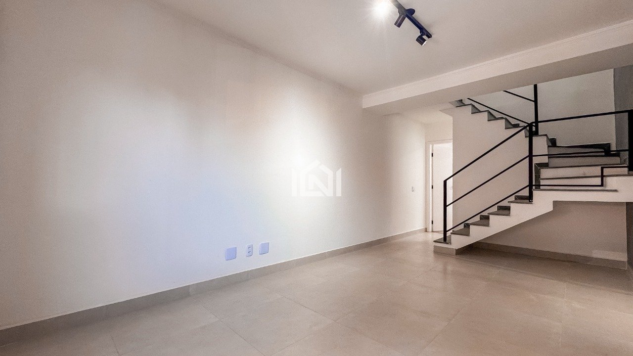 Casa para venda no condominio Cidade Jardim - Sala de telvisao