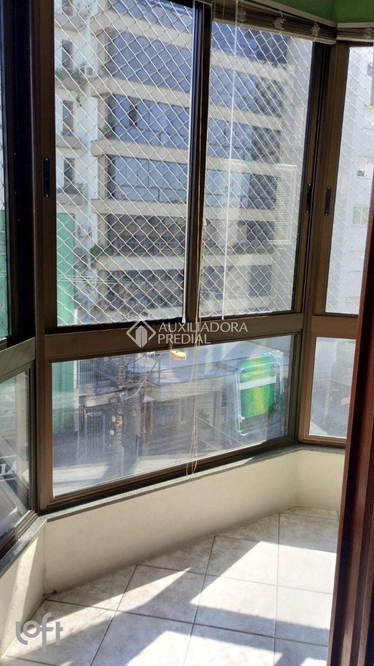 03 - SACADA FECHADA NA SALA DE ESTAR