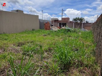 land_lot em Rua Eduardo Pinheiro Braga, Víviam Parque - Anápolis - GO