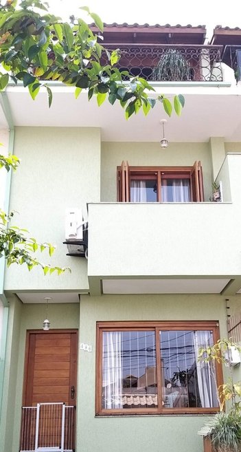 house em Rua Heitor Kramer, Guarujá - Porto Alegre - RS