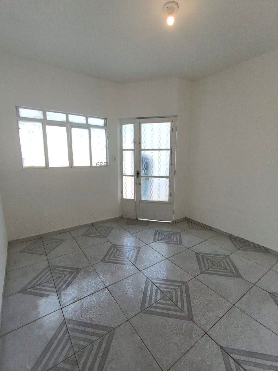 CASA T�RREA DE 3 DORMIT�RIOS NO JARDIM S�O LEOPOLDO