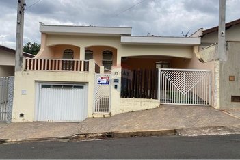 house em Rua Ângelo Caio, Jardim Guarujá - Itapira - SP