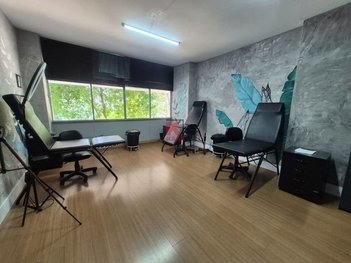 office em Rua Fernão Dias, Gonzaga - Santos - SP