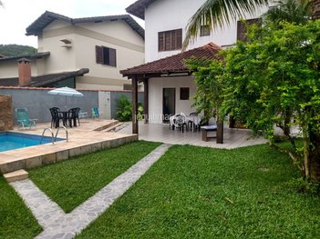 house em Avenida Marjory da Silva Prado, Balneário Praia do Pernambuco - Guarujá - SP