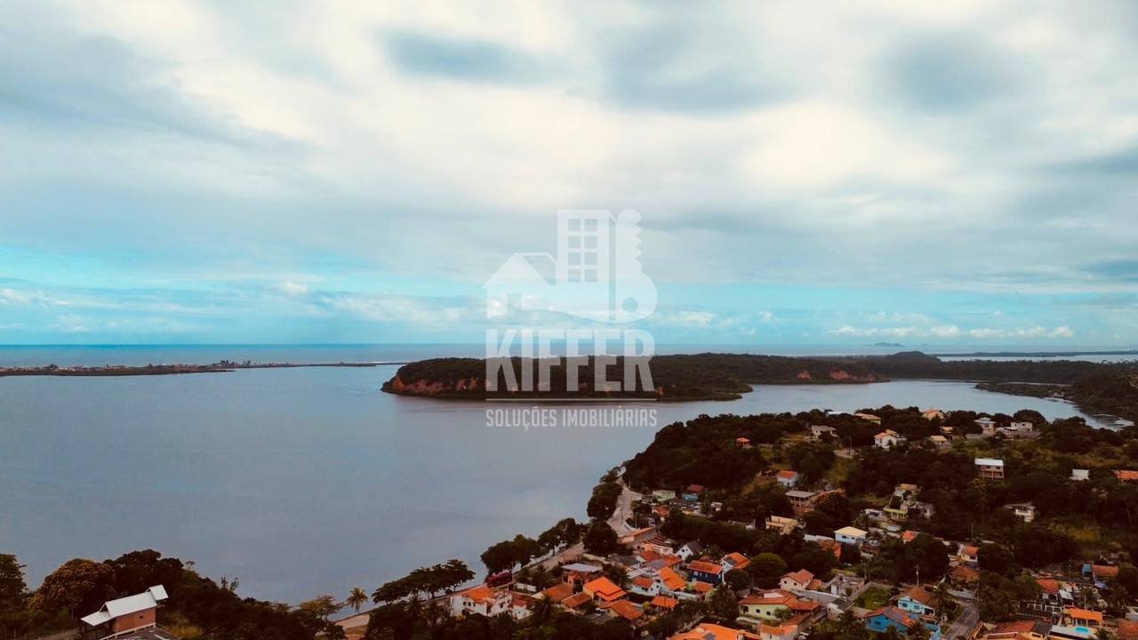 Terreno à venda em Jacaroá | 360 m² | Fundação pronta | Projeto aprova