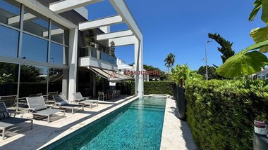 house em Travessa dos Tamoatás, Jurerê Internacional - Florianópolis - SC