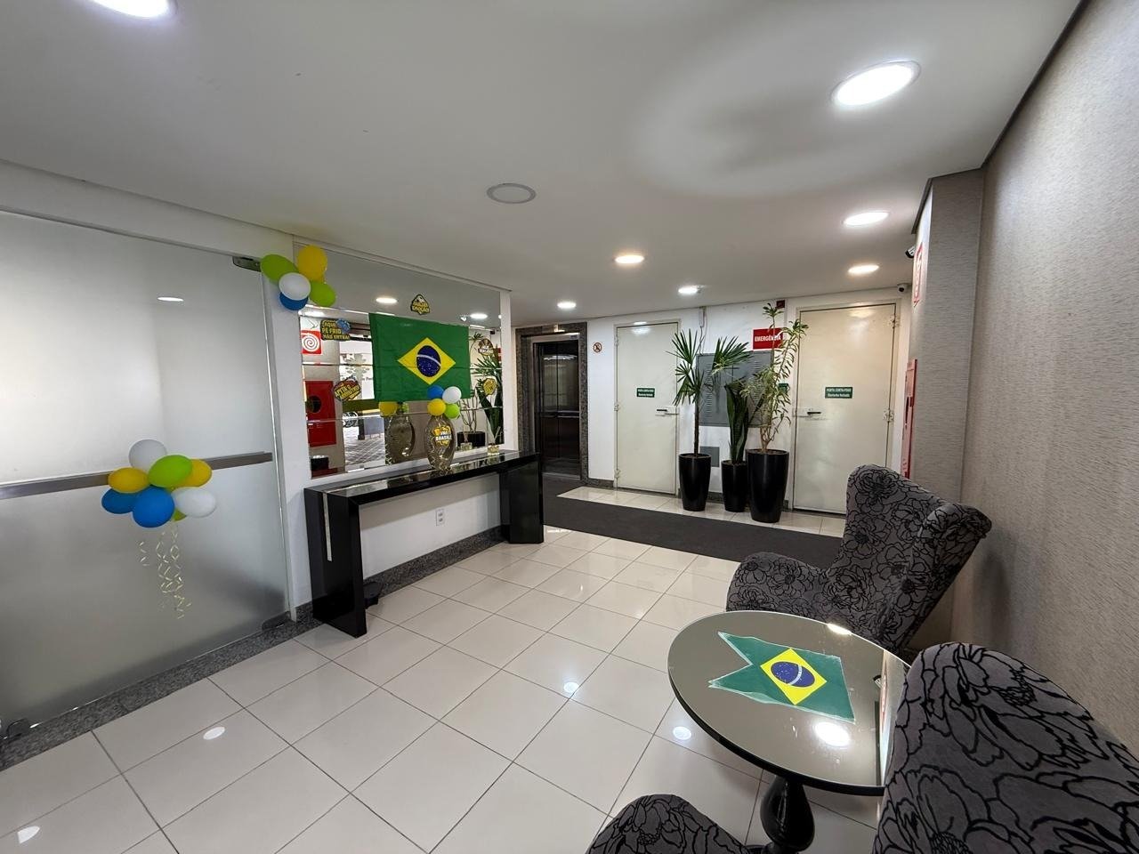 Apartamento com 2 quartos — Manacás, Belo Horizonte
