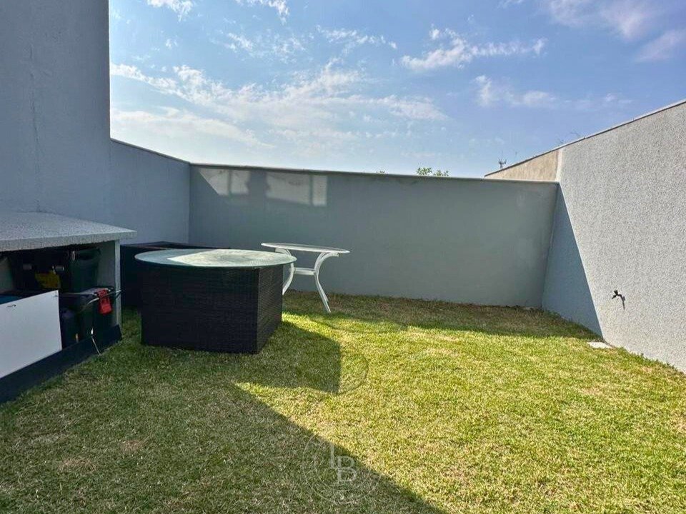 Casa-venda-Floresta-fundos