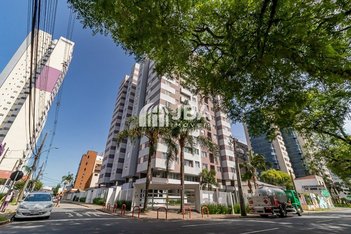 apartment em Rua Guilherme Pugsley, Água Verde - Curitiba - PR