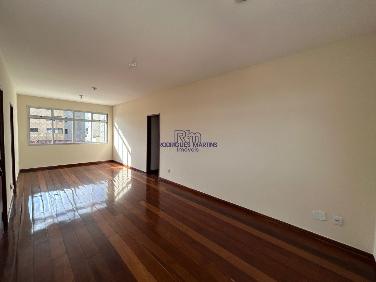 Apartamento com 4 quartos — Caiçaras, Belo Horizonte
