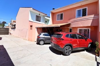 house em Rua Guilherme Nievola, Xaxim - Curitiba - PR