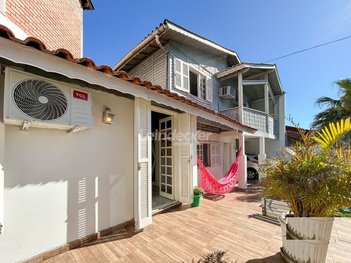 house em Rua Doutor Ernesto Miranda, Jardim São Pedro - Porto Alegre - RS