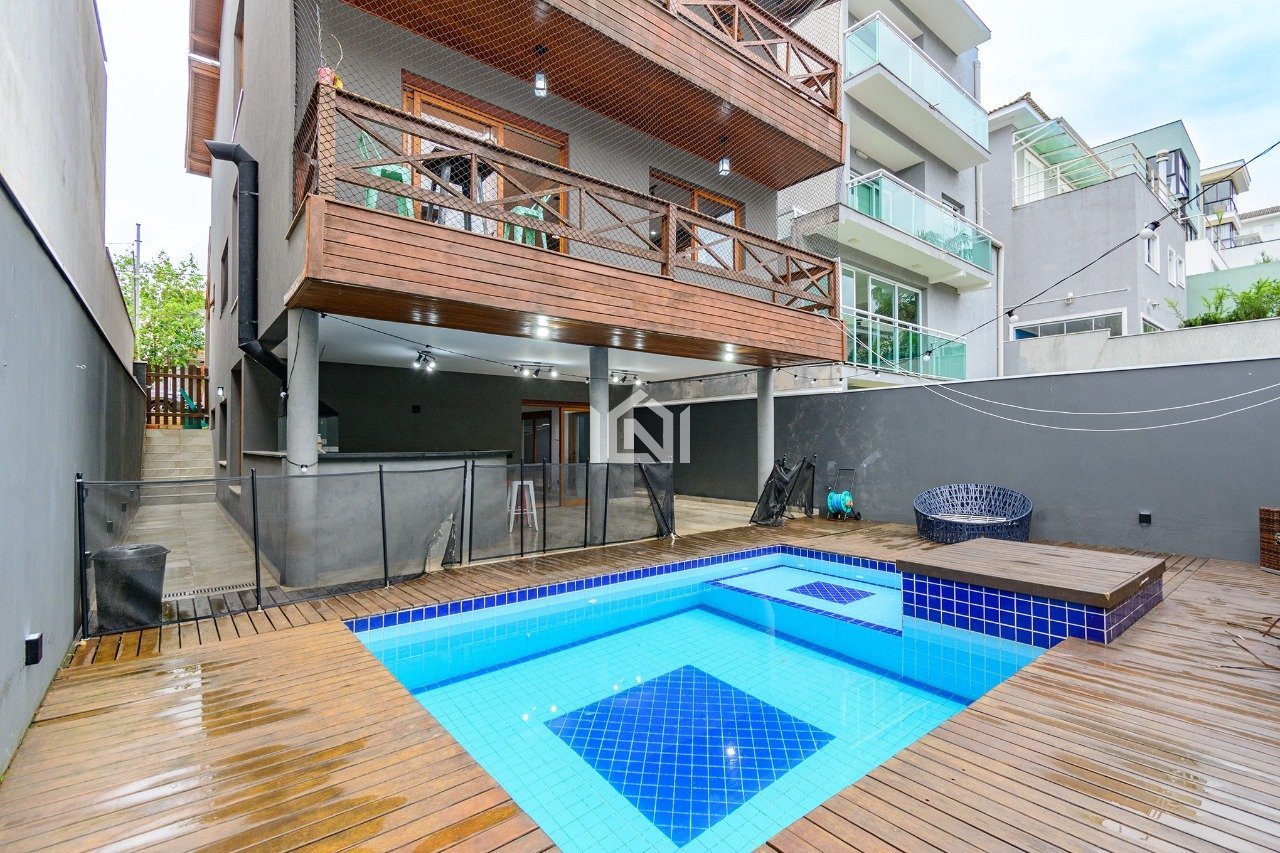 casa a venda no condominio palm hills - piscina