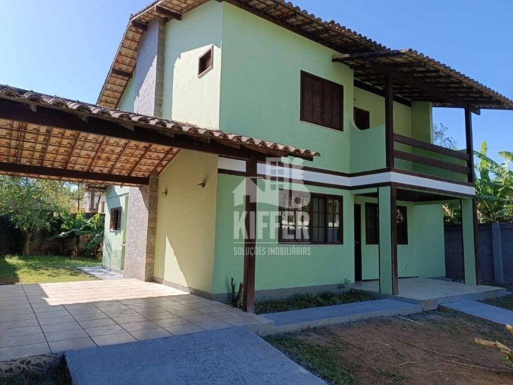 Casa duplex com 3 quartos em Iataipu
