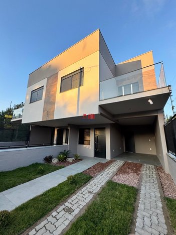 house em Rua Alzerino Matos de Azevedo, São Virgílio - Caxias do Sul - RS