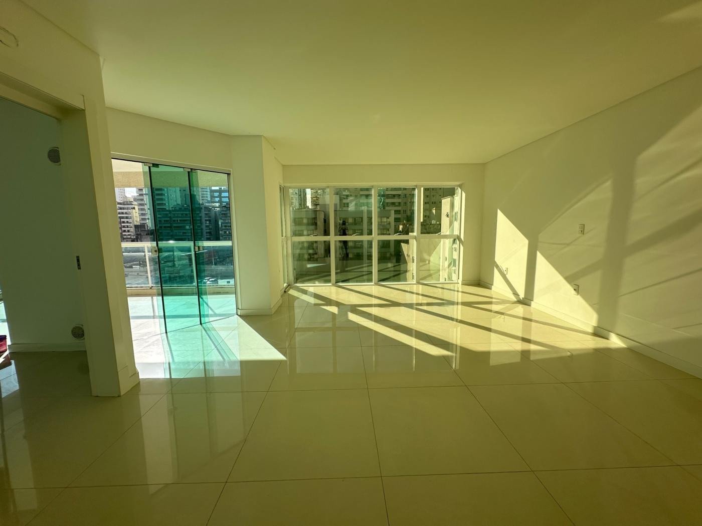 img2