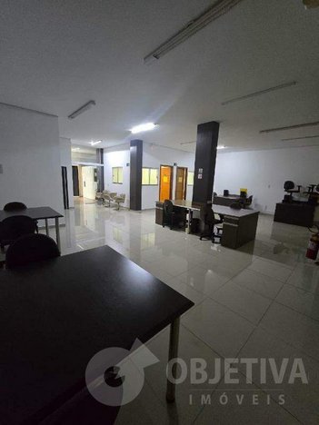 commercial_property em Avenida Afonso Pena, Centro - Uberlândia - MG