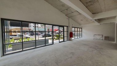 business em Rua Doutor Jesuíno Maciel, Campo Belo - São Paulo - SP