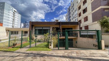 house em Rua Salvador Canelas Sobrinho, Centro - Gravataí - RS