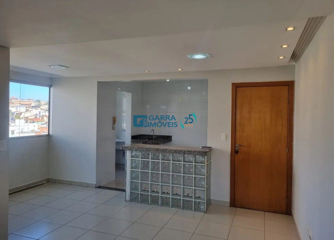 Apartamento com 3 quartos — Heliópolis, Belo Horizonte