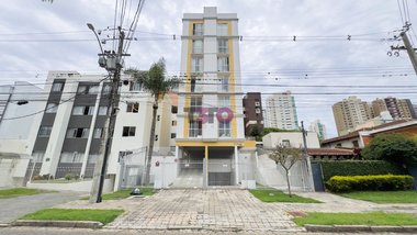 apartment em Rua Doutor Alexandre Gutierrez, Água Verde - Curitiba - PR