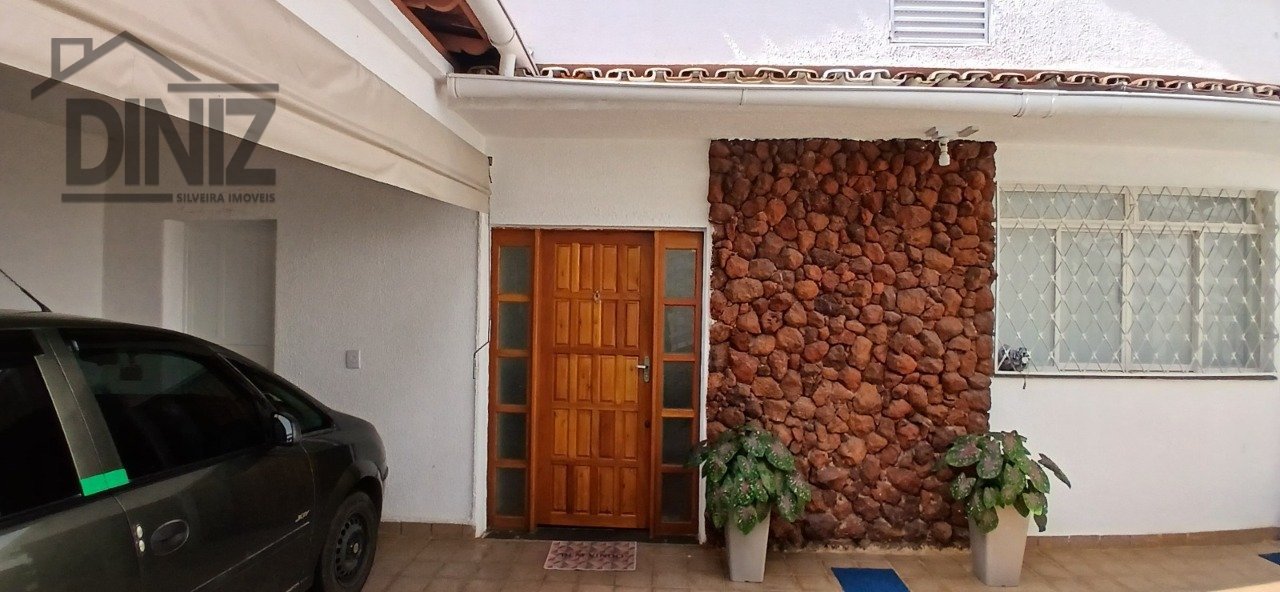 Casa com 4 quartos — Sagrada Família, Belo Horizonte